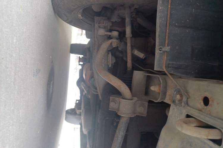 Used FORTHING Lingzhi 2016 M3L 1.6L 7-Seater Comfort Model Chassis Front Right