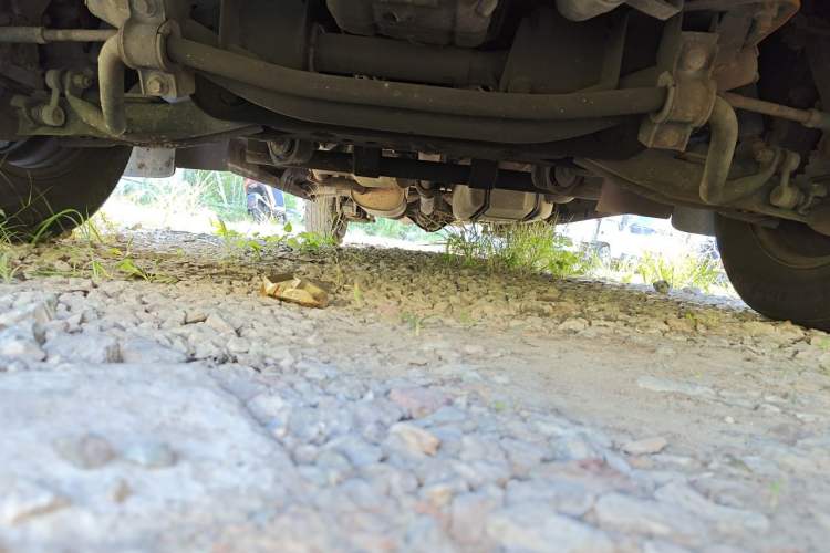 Used FORTHING Lingzhi 2016 M5 2.0L 7-seat Long-wheelbase Comfort Version Chassis Front