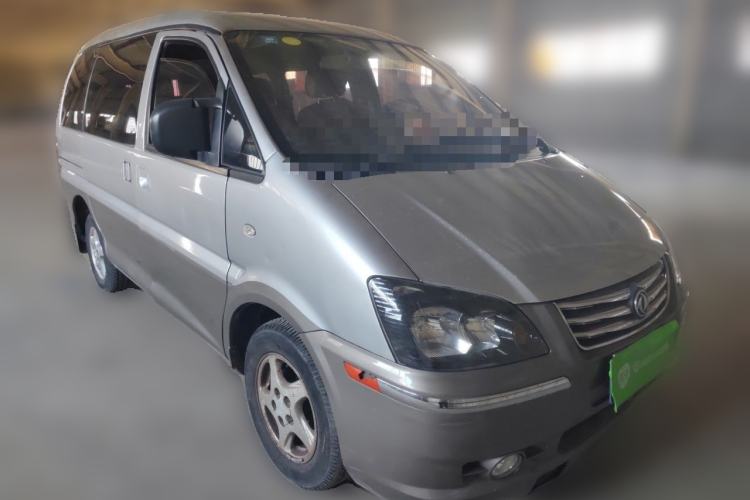 Used FORTHING Lingzhi 2016 V3 1.5L 7-Seater Luxury Model China V Emission Standard Front Right 45 Deg