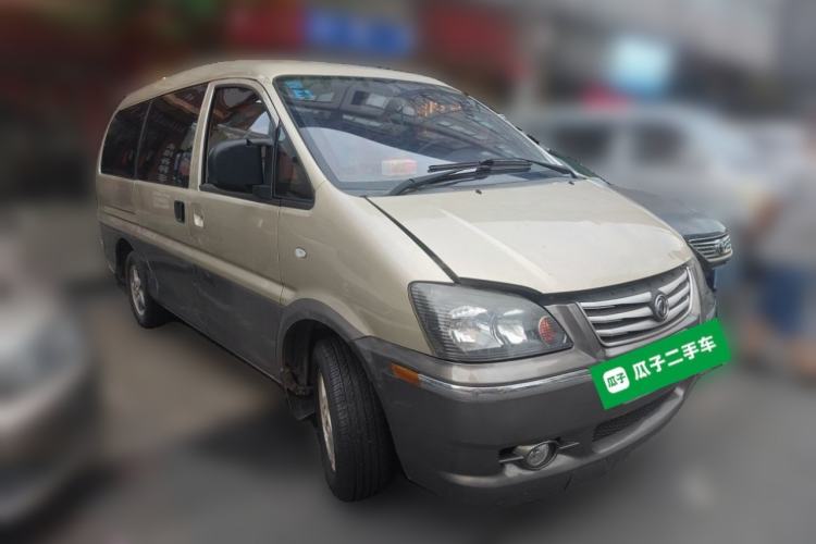 Used FORTHING Lingzhi 2016 M3L 1.6L 7-Seater Luxury Model Front Right 45 Deg