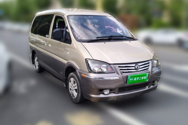 Used FORTHING Lingzhi 2016 V3 1.5L 7-Seater Luxury Model China IV Standard Front Right 45 Deg