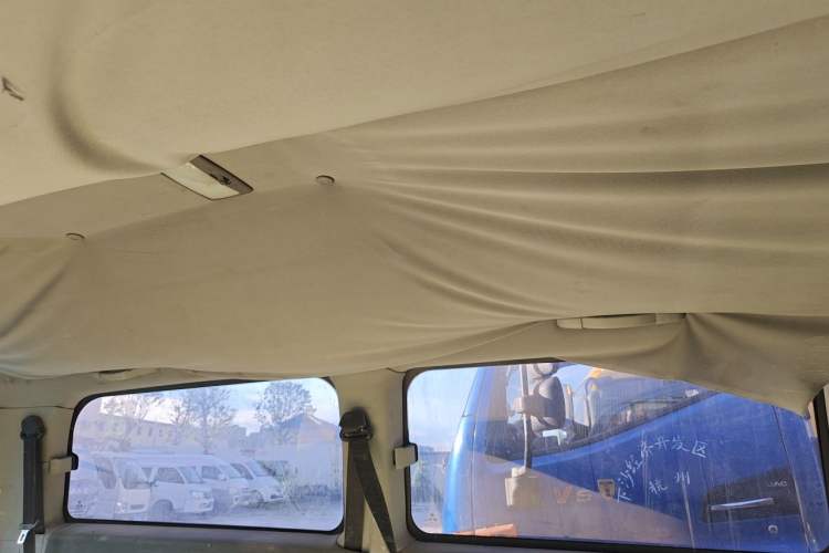 Used FORTHING Lingzhi 2016 M5 2.0L 7-seat Long-wheelbase Comfort Version Headliner