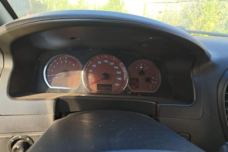 Used FORTHING Lingzhi 2016 M5 2.0L 7-seat Long-wheelbase Comfort Version Instrument Cluster