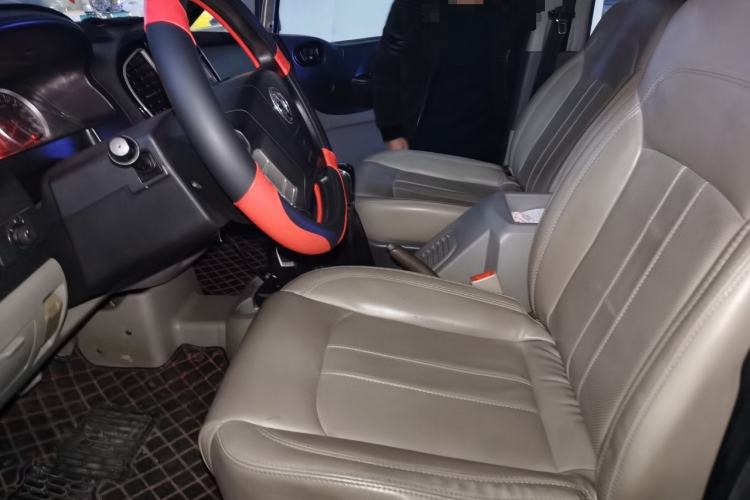 Used FORTHING Lingzhi 2016 M3 1.6L 7-Seater Comfort Model China IV Standard Left Front Seat