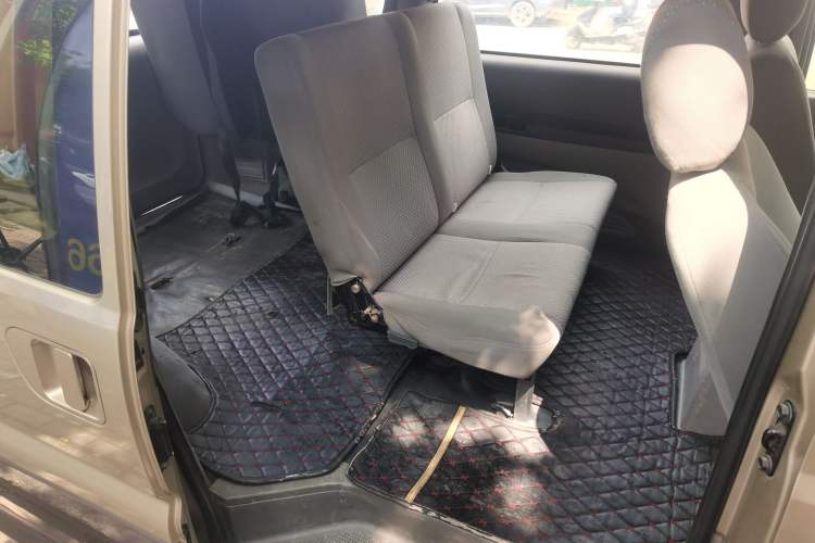 Used FORTHING Lingzhi 2016 V3 1.5L 7-Seater Comfort Model China IV Standard Left Rear Seat