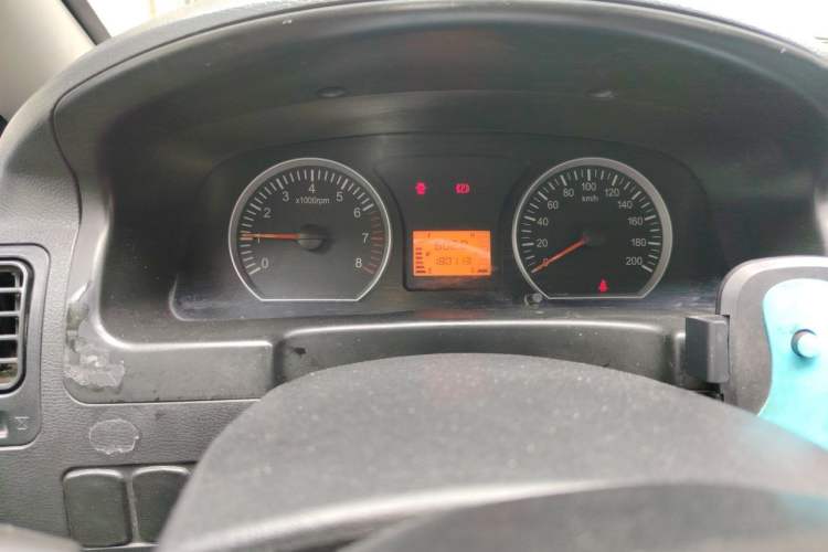 Used FORTHING Lingzhi 2016 M3L 1.6L 7-Seater Comfort Model Odometer Close Up