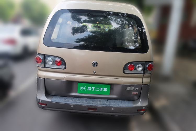 Used FORTHING Lingzhi 2016 V3 1.5L 7-Seater Comfort Model China IV Standard Rear