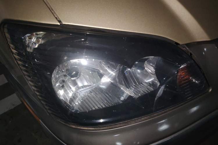 Used FORTHING Lingzhi 2016 M3L 1.6L 7-Seater Luxury Model Right Front Headlight