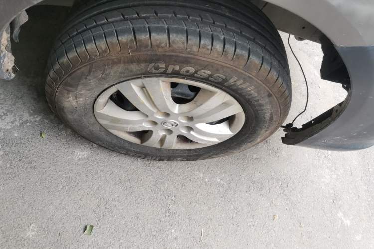 Used FORTHING Lingzhi 2016 M5 2.0L 7-seat Long-wheelbase Comfort Version Right Front Wheel Hub