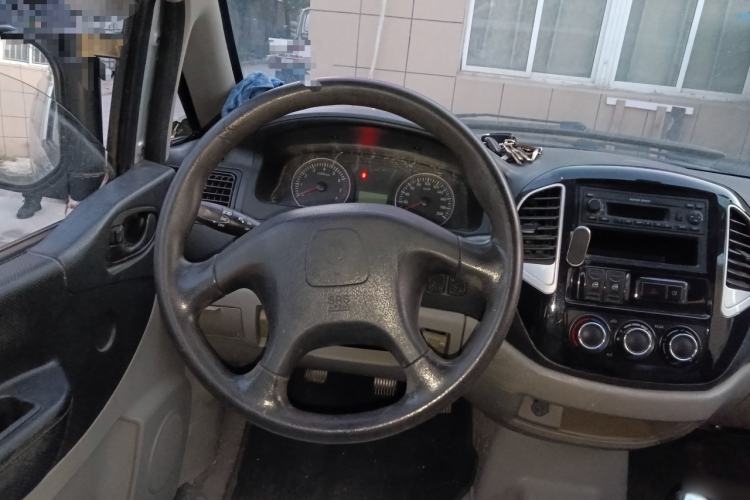 Used FORTHING Lingzhi 2016 M3L 1.6L 7-Seater Comfort Model Steering Wheel