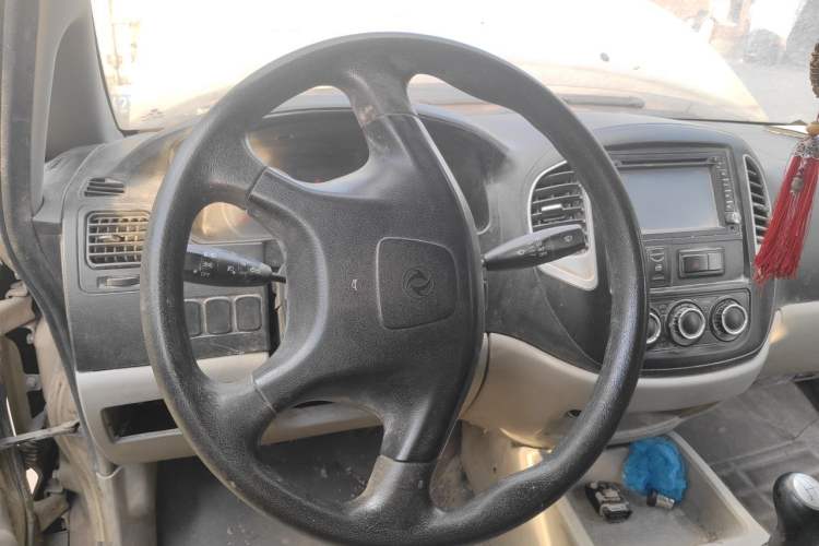 Used FORTHING Lingzhi 2016 V3 1.5L 5-Seater Special Offer Model Steering Wheel