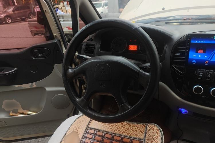 Used FORTHING Lingzhi 2016 M3L 1.6L 7-Seater Luxury Model Steering Wheel
