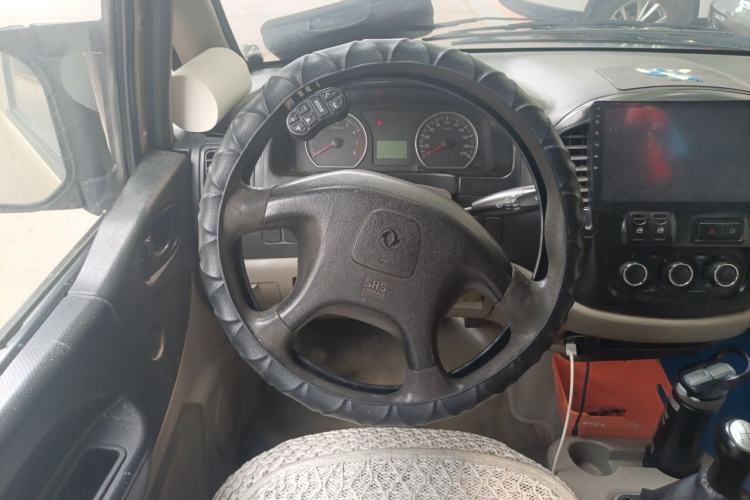 Used FORTHING Lingzhi 2016 M3L 1.6L 7-Seater Comfort Model Steering Wheel