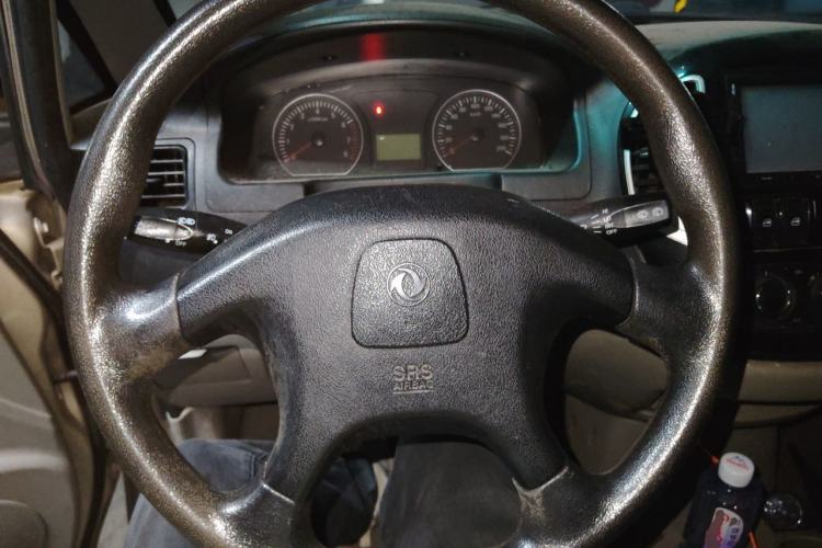 Used FORTHING Lingzhi 2016 M3L 1.6L 7-Seater Luxury Model Steering Wheel