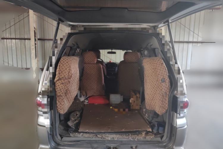Used FORTHING Lingzhi 2016 V3 1.5L 7-Seater Luxury Model China V Emission Standard Trunk