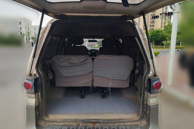 Used FORTHING Lingzhi 2016 M3L 1.6L 7-Seater Comfort Model Trunk