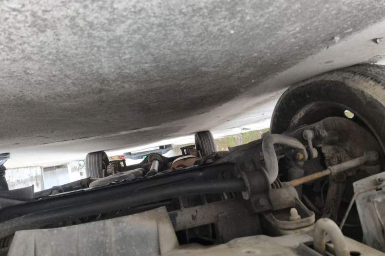 Used FORTHING Lingzhi 2016 M3L 1.6L 7-Seater Standard Model Chassis Front