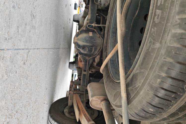 Used FORTHING Lingzhi 2016 M3L 1.6L 7-Seater Standard Model Chassis Rear