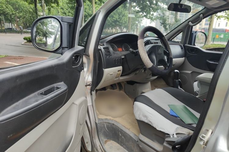 Used FORTHING Lingzhi 2016 M3 1.6L 7-Seater Comfort Model China V Standard Driver Seat