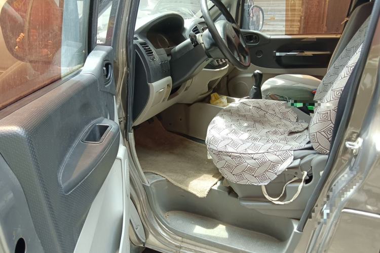 Used FORTHING Lingzhi 2016 M3L 1.6L 9-Seater Standard Model Driver Seat