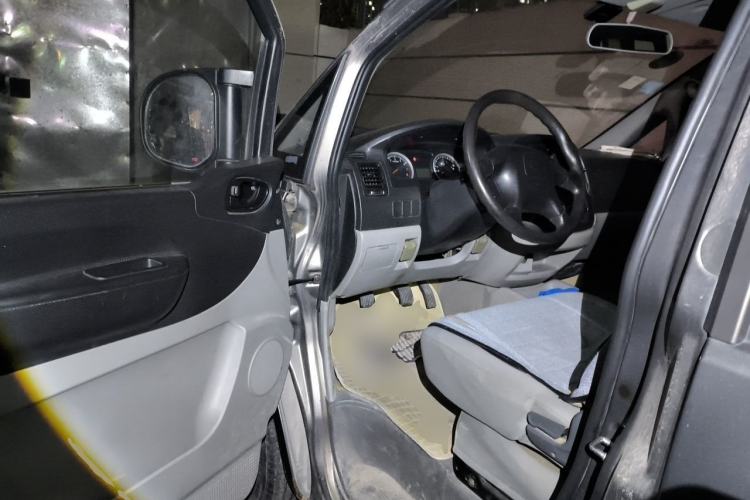 Used FORTHING Lingzhi 2016 V3 1.5L 7-Seater Comfort Model China V Standard Driver Seat
