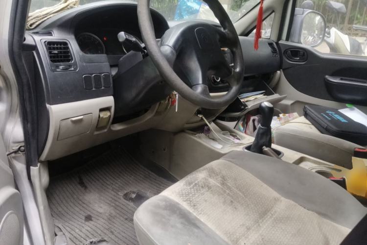 Used FORTHING Lingzhi 2016 V3 1.5L 7-Seater Standard Model China V Emission Standard Driver Seat