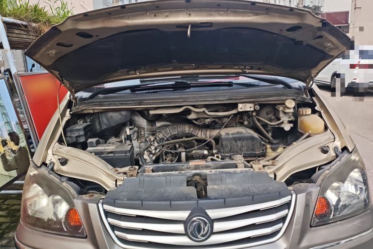 Used FORTHING Lingzhi 2016 M3L 1.6L 7-Seater Comfort Model Engine Bay