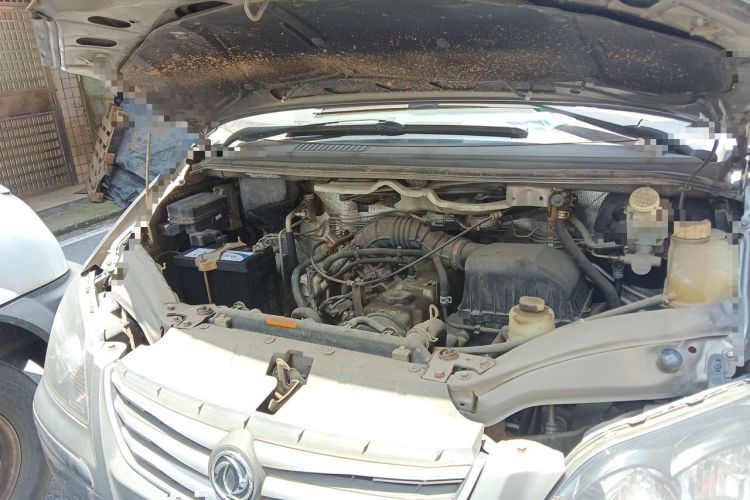 Used FORTHING Lingzhi 2016 M3L 1.6L 9-Seater Standard Model Engine Bay