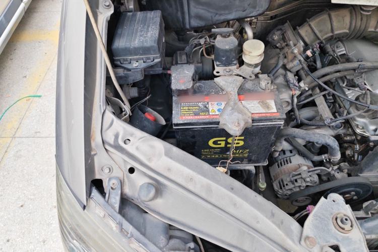Used FORTHING Lingzhi 2016 M3L 1.6L 7-Seater Standard Model Engine Bay Right