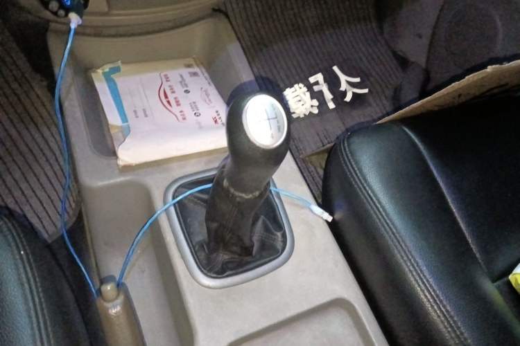Used FORTHING Lingzhi 2016 V3 1.5L 7-Seater Comfort Model China V Standard Gear Lever