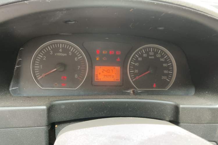 Used FORTHING Lingzhi 2016 M3L 1.6L 9-Seater Standard Model Instrument Cluster