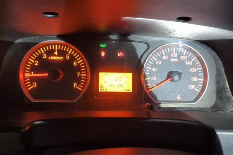 Used FORTHING Lingzhi 2016 V3 1.5L 7-Seater Comfort Model China V Standard Instrument Cluster