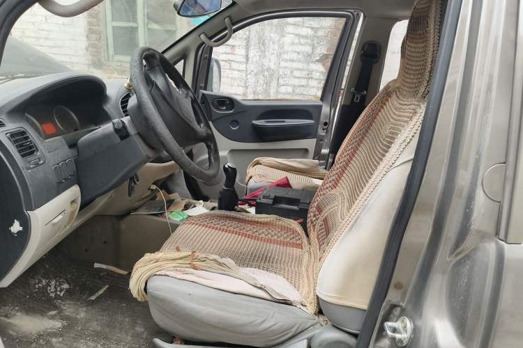 Used FORTHING Lingzhi 2016 M3L 1.6L 7-Seater Standard Model Left Front Seat
