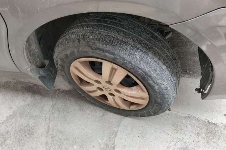 Used FORTHING Lingzhi 2016 M3L 1.6L 7-Seater Standard Model Right Front Wheel Hub