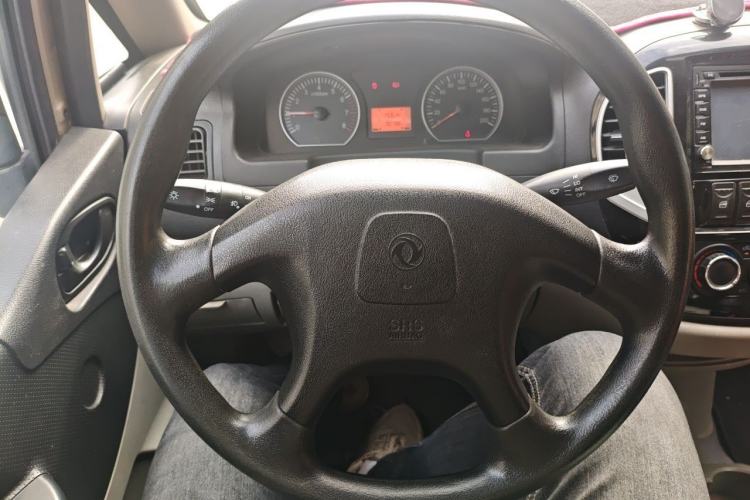 Used FORTHING Lingzhi 2016 M3L 1.6L 7-Seater Comfort Model Steering Wheel