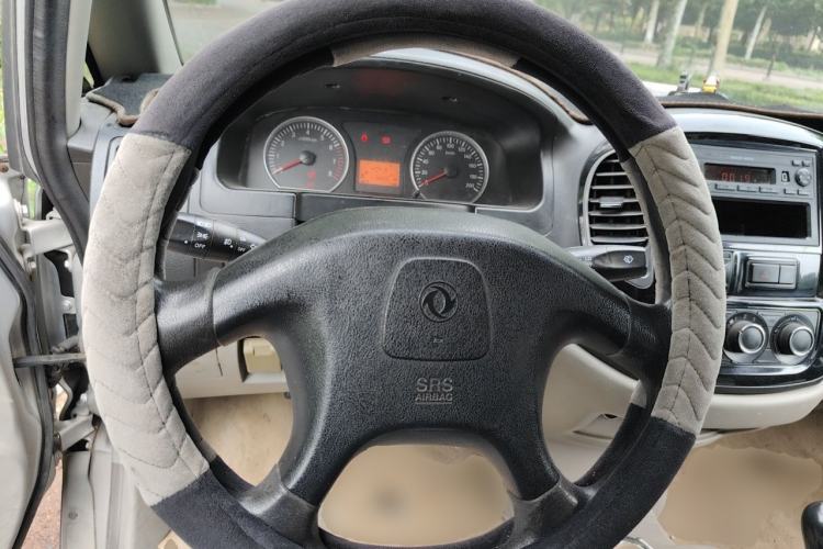 Used FORTHING Lingzhi 2016 M3 1.6L 7-Seater Comfort Model China V Standard Steering Wheel