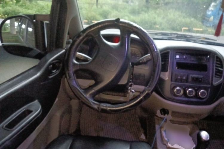 Used FORTHING Lingzhi 2016 V3 1.5L 7-Seater Comfort Model China V Standard Steering Wheel