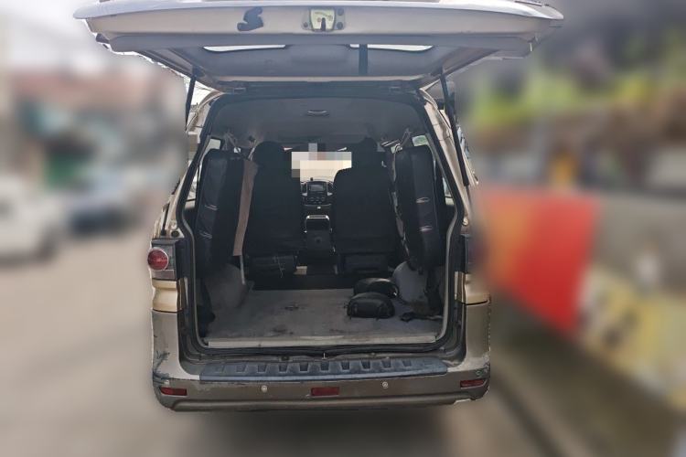 Used FORTHING Lingzhi 2016 M3L 1.6L 7-Seater Comfort Model Trunk