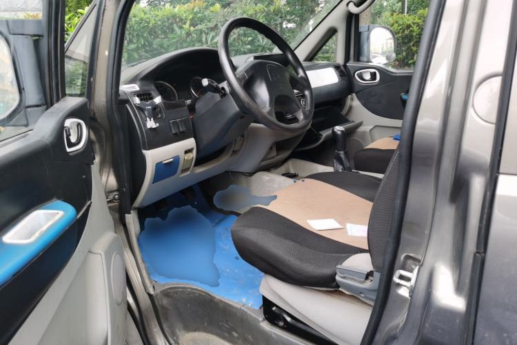 Used FORTHING Lingzhi 2016 V3 1.5L 7-seat Standard Model China IV Standard Driver Seat