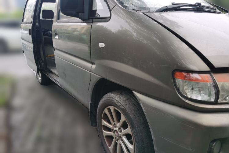 Used FORTHING Lingzhi 2016 V3 1.5L 7-seat Standard Model China IV Standard Front Right 45 Deg