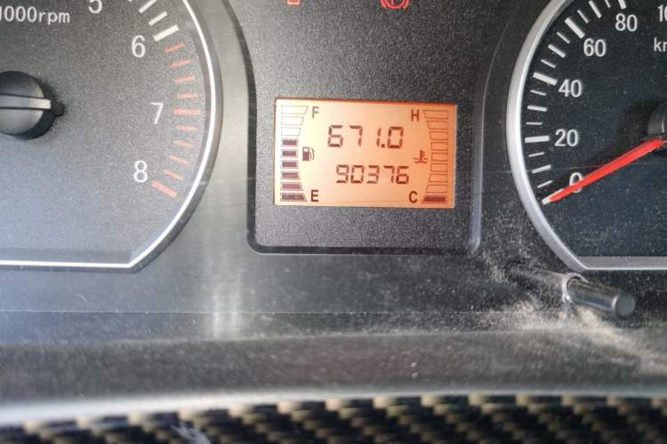 Used FORTHING Lingzhi 2016 V3 1.5L 7-seat Standard Model China IV Standard Odometer Close Up