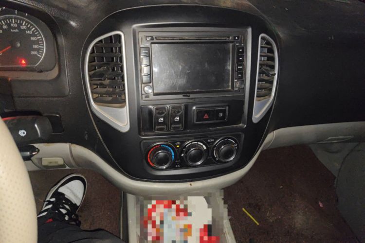 Used FORTHING Lingzhi 2016 V3 1.5L 7-seat Standard Model China IV Standard Audio And AC Panel