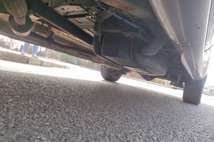 Used FORTHING Lingzhi 2016 M5 2.0L 7-seat Long-wheelbase Standard Model Chassis Front Left