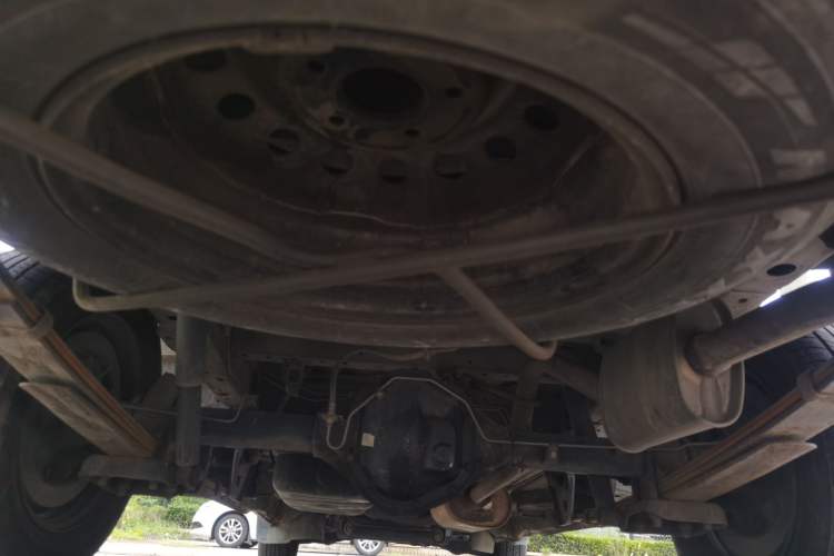 Used FORTHING Lingzhi 2016 M3L 1.6L 7-Seater Standard Model Chassis Rear