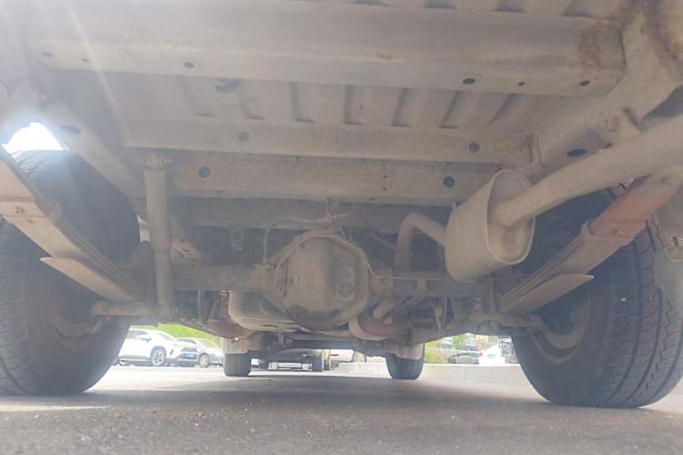 Used FORTHING Lingzhi 2016 M3L 1.6L 7-Seater Comfort Model Chassis Rear