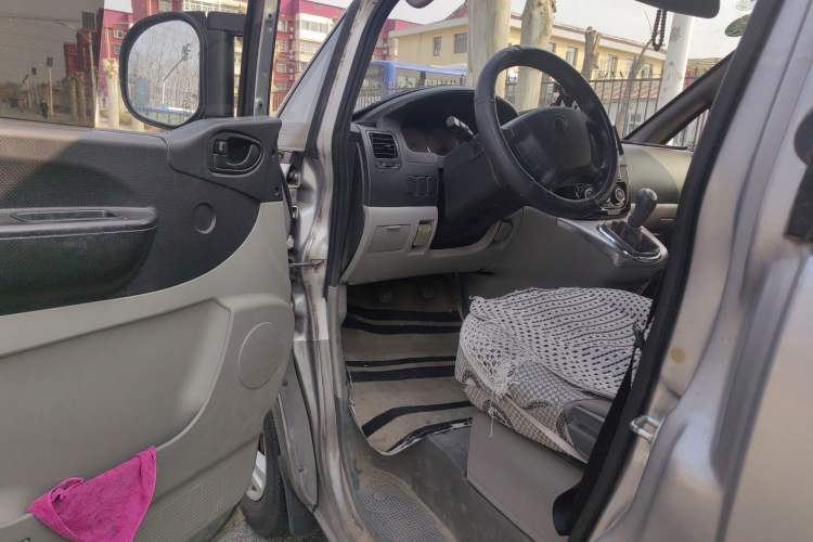 Used FORTHING Lingzhi 2016 M5 2.0L 7-seat Long-wheelbase Standard Model Driver Seat