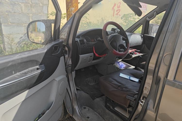 Used FORTHING Lingzhi 2016 V3 1.5L 5-Seater Special Offer Model Driver Seat