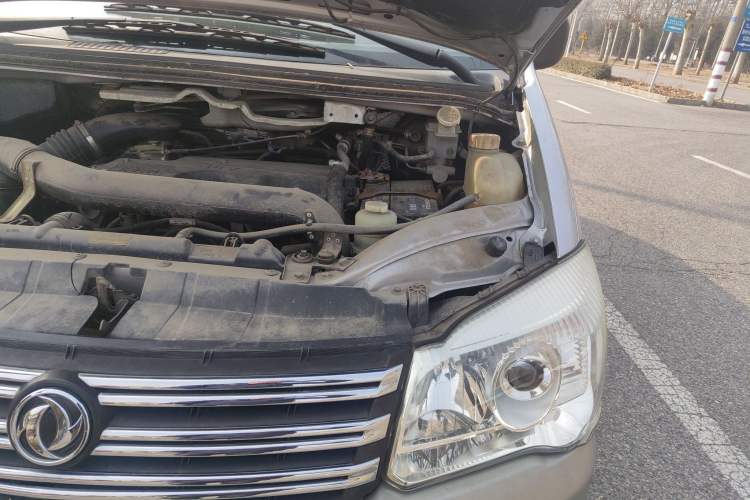 Used FORTHING Lingzhi 2016 M5 2.0L 7-seat Long-wheelbase Standard Model Engine Bay Left
