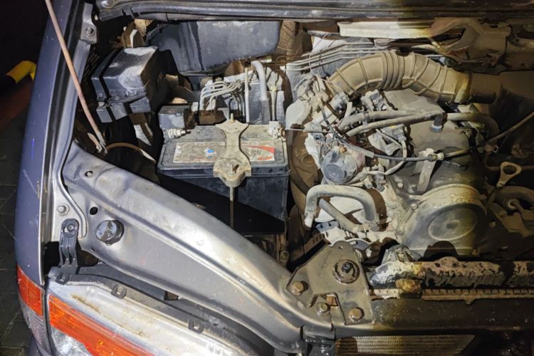 Used FORTHING Lingzhi 2016 V3 1.5L 7-seat Standard Model China IV Standard Engine Bay Right