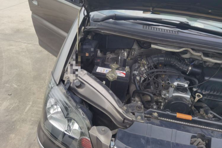 Used FORTHING Lingzhi 2016 M3L 1.6L 7-Seater Standard Model Engine Bay Right